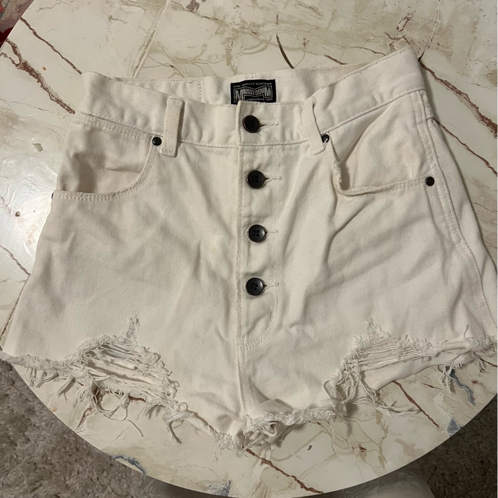 MOUSSY denim shorts in white